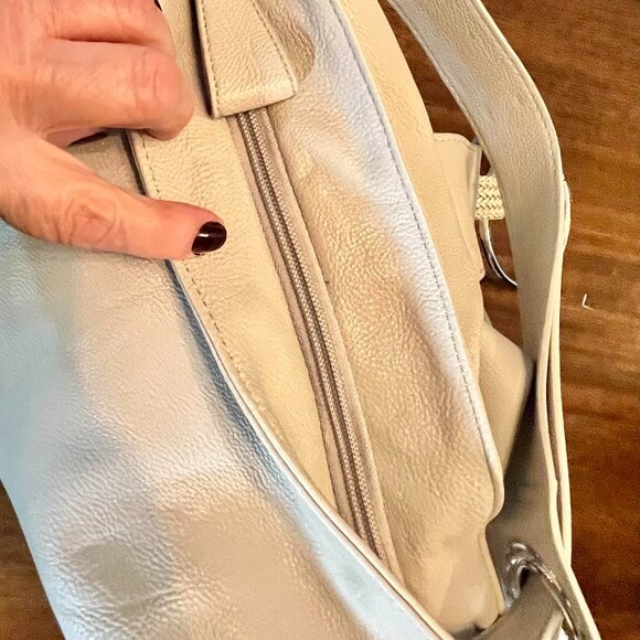 NEW Beautiful Winter White Big Buddha Vegan Leather Hobo Bag W/ Silver Hardware - Picture 6 of 9